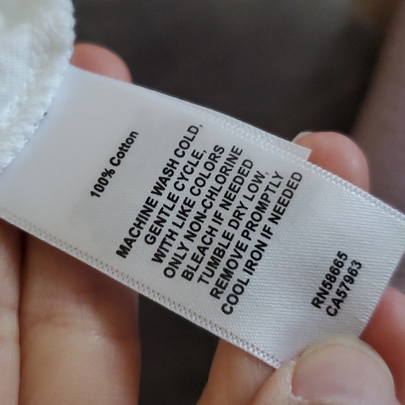 NWOT The Beach Boys Graphic Band Tee in size Large - Picture 7 of 7